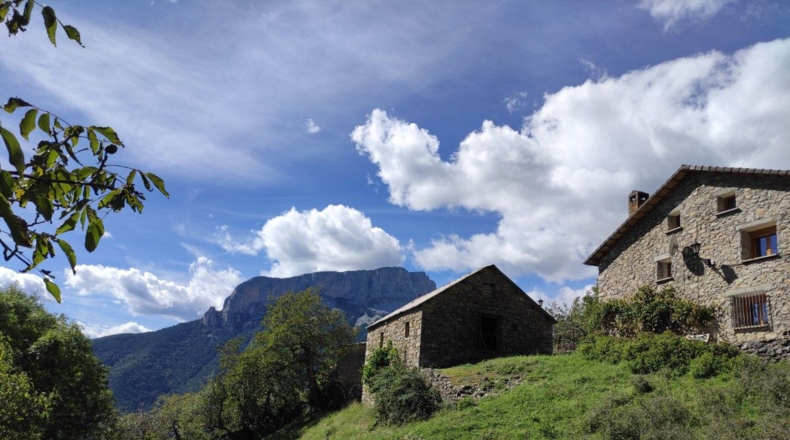 Huesca - Aínsa - 10500m2
