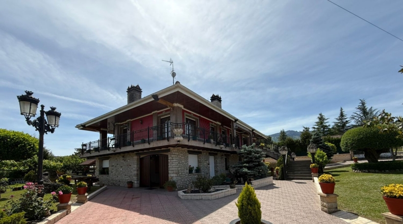 Burgos - Villasana de Mena - 2126m2
