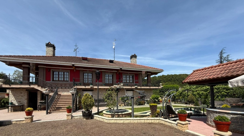Burgos - Villasana de Mena - 2126m2