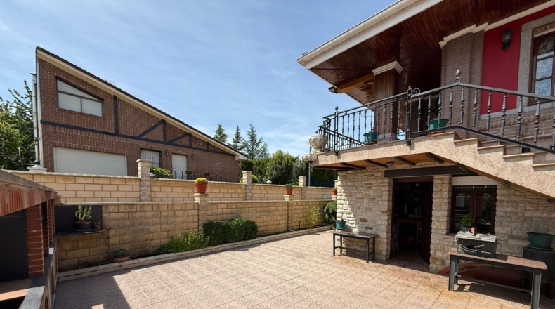 Burgos - Villasana de Mena - 2126m2