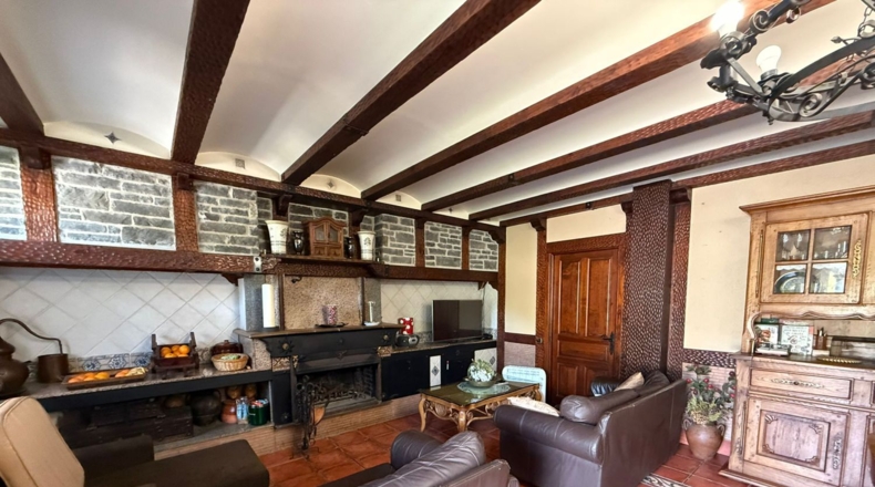 Burgos - Villasana de Mena - 2126m2