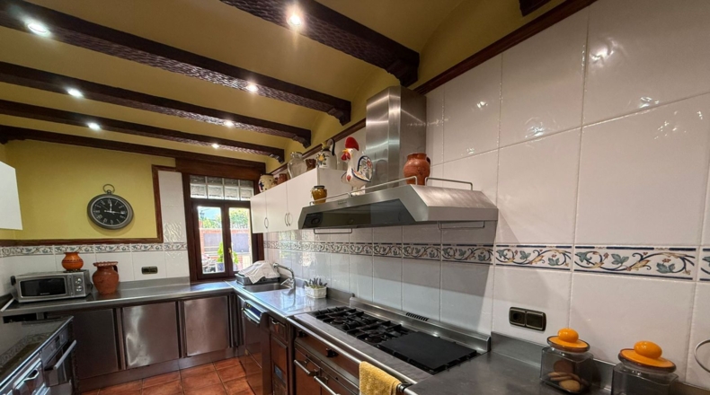 Burgos - Villasana de Mena - 2126m2