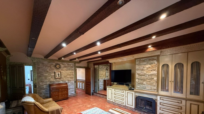 Burgos - Villasana de Mena - 2126m2