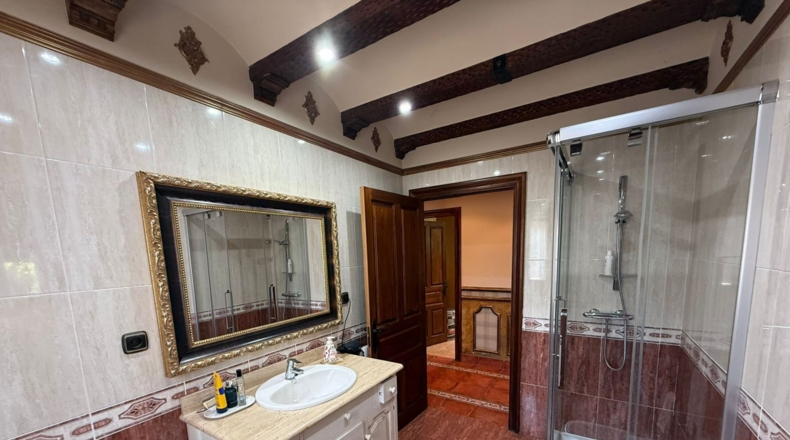 Burgos - Villasana de Mena - 2126m2