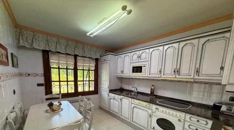 Burgos - Villasana de Mena - 2126m2