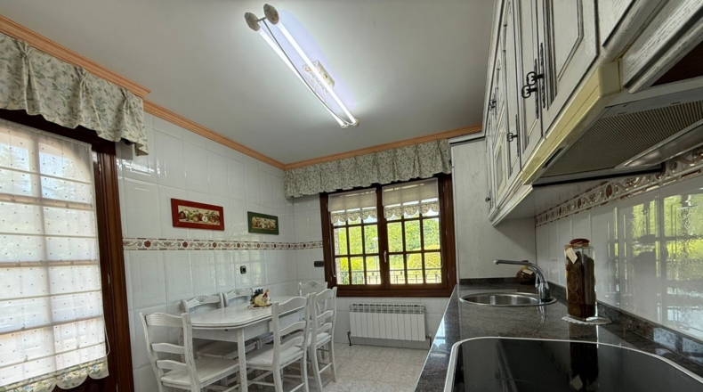 Burgos - Villasana de Mena - 2126m2