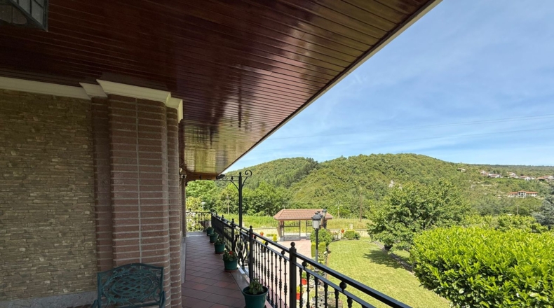Burgos - Villasana de Mena - 2126m2