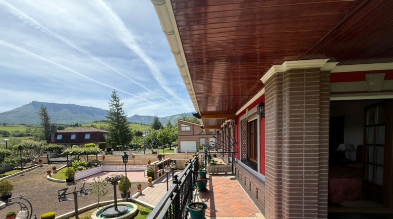 Burgos - Villasana de Mena - 2126m2
