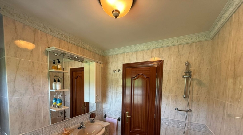 Burgos - Villasana de Mena - 2126m2