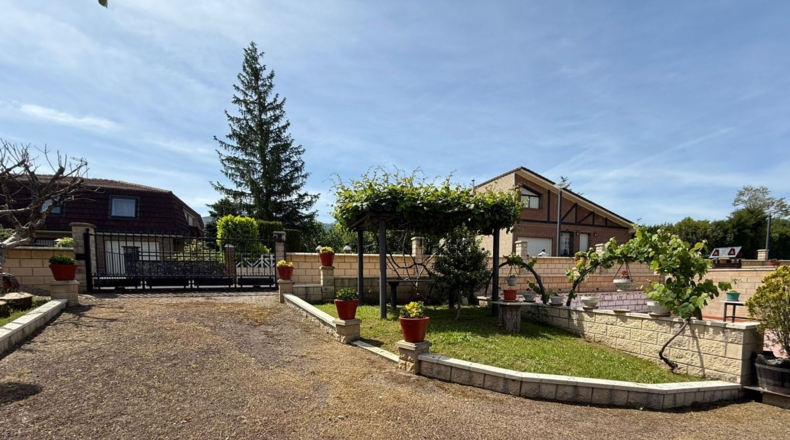 Burgos - Villasana de Mena - 2126m2