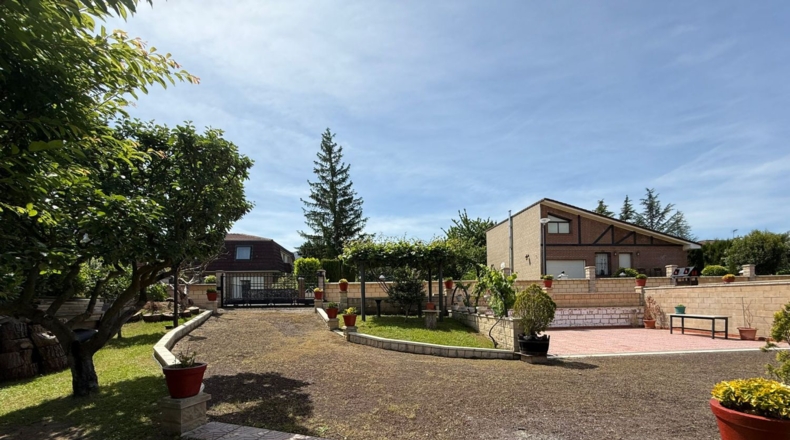 Burgos - Villasana de Mena - 2126m2