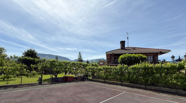 Burgos - Villasana de Mena - 2126m2