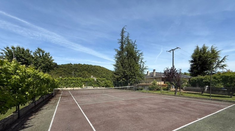 Burgos - Villasana de Mena - 2126m2