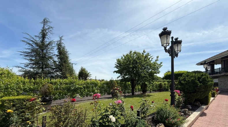 Burgos - Villasana de Mena - 2126m2
