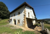 Xalet independent amb terreny en venda a Bárcena de Cicero ref.: TR263281 foto