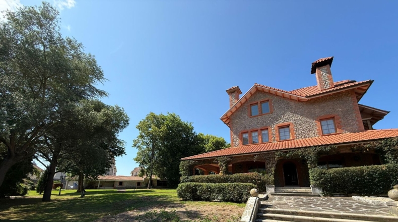Cantabria - Barrio El Arco - 3200m2
