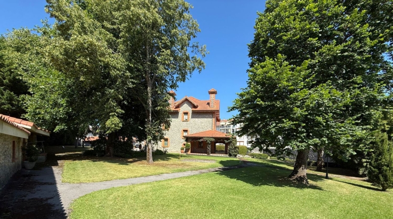 Cantabria - Barrio El Arco - 3200m2