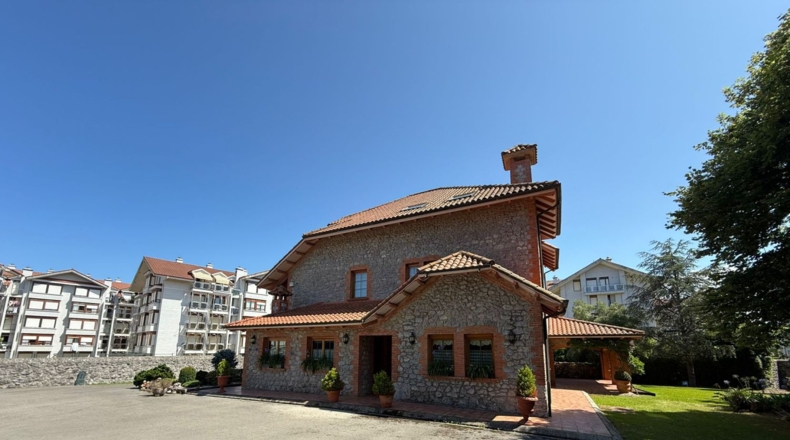 Cantabria - Barrio El Arco - 3200m2
