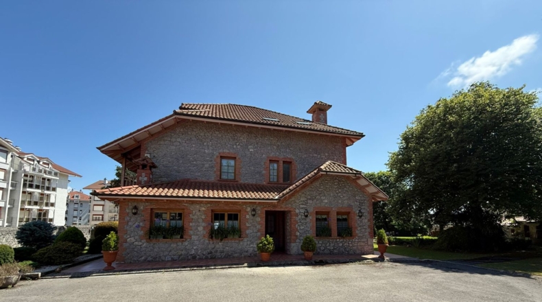 Cantabria - Barrio El Arco - 3200m2
