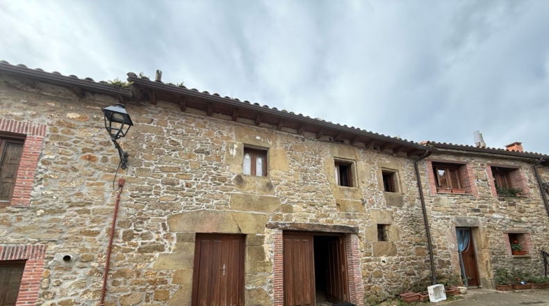 Cantabria - San Bartolomé de Meruelo - 345m2