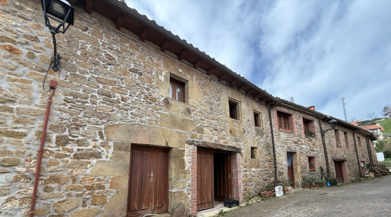 Cantabria - San Bartolomé de Meruelo - 345m2