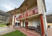 Casa de camp amb terreny en venda a San Miguel de Aguayo ref.: TR381643 foto