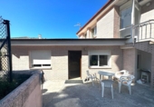 Chalet independiente con terreno en venta en Noja ref: TR380692 foto