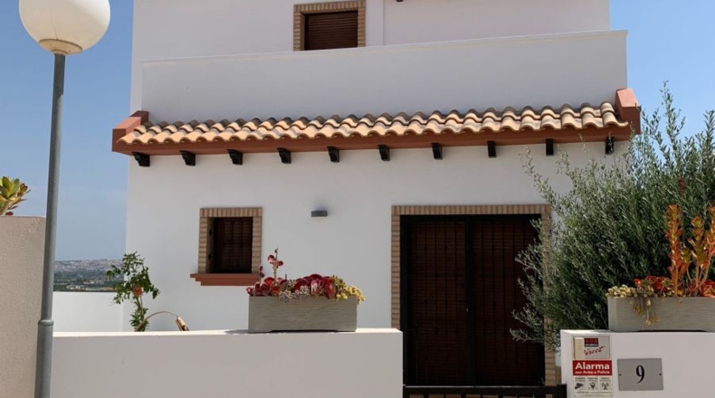 Alicante - Urbanización Doña Pepa - 281m2
