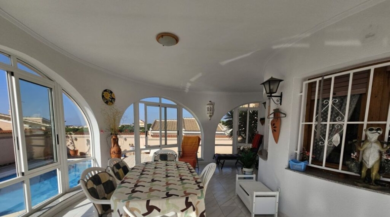 Alicante - Urbanización Doña Pepa - 650m2