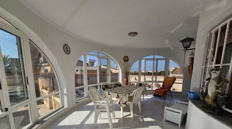 Alicante - Urbanización Doña Pepa - 650m2