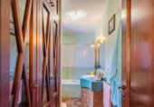 Вилла с участком на продажу в городе Мольвисар. Фото