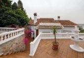 Villa con terreno en venta en Salobreña ref: TR360880 foto