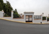 Villa con terreno en venta en Salobreña ref: TR360880 foto