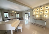 Vil·la amb terreny en lloguer a la España, Marbella, ref.: TR279036 foto