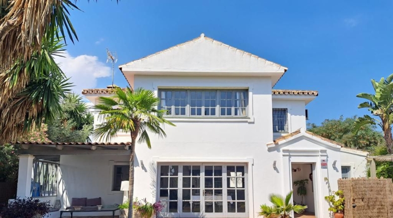 Málaga - Estepona - 2000m2