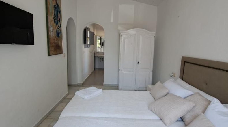 Málaga - Estepona - 2000m2