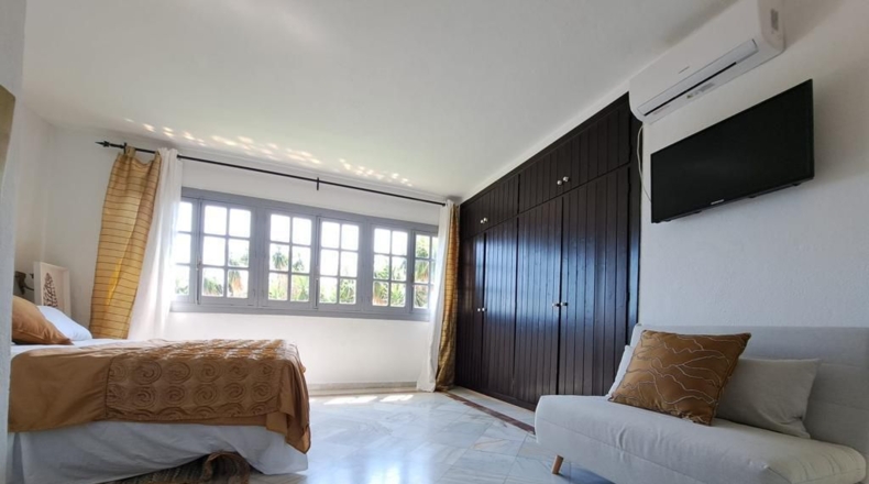 Málaga - Estepona - 2000m2