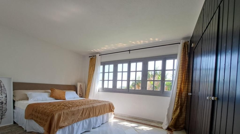 Málaga - Estepona - 2000m2