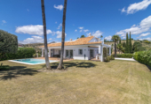 Vil·la amb terreny en lloguer a la España, Benahavís, ref.: TR263303 foto