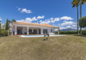 Vil·la amb terreny en lloguer a la España, Benahavís, ref.: TR263303 foto