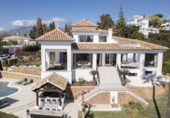 Villa con terreno en venta en la España, Marbella, ref: TR188991 foto