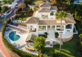 Villa con terreno en venta en la España, Marbella, ref: TR188991 foto