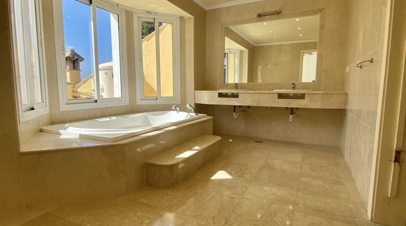 Málaga - Marbella - 1000m2