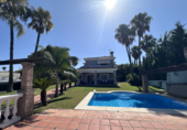 Vil·la amb terreny en venda a Estepona ref.: TR307568 foto