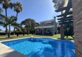 Vil·la amb terreny en venda a Estepona ref.: TR307568 foto