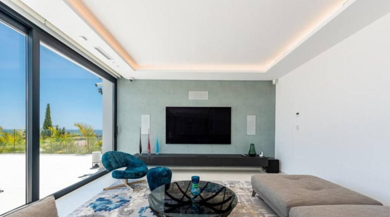 Málaga - Estepona - 1495m2