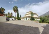 Vil·la amb terreny en venda a Marbella ref.: TR380454 foto