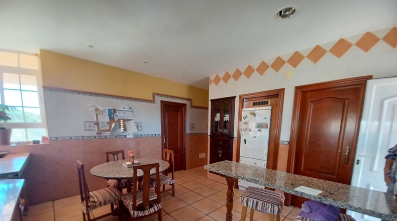 Almería - Las Herrerías - 1600m2