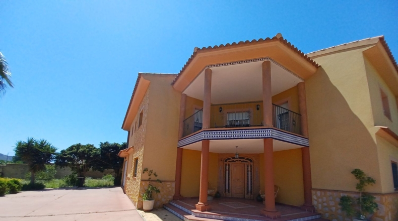 Almería - Las Herrerías - 1600m2
