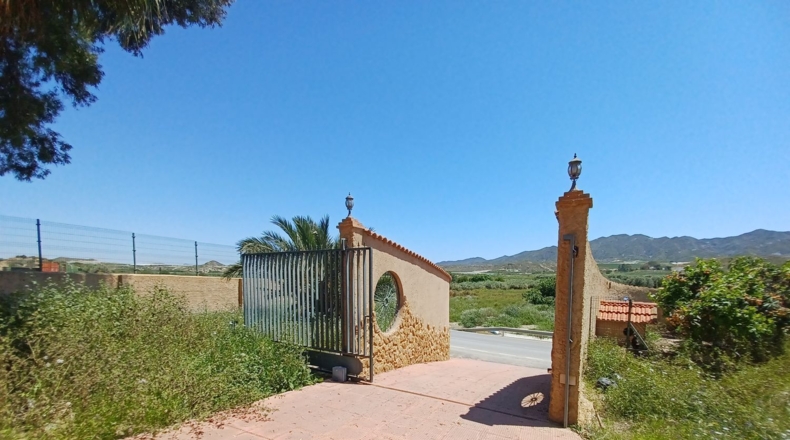 Almería - Las Herrerías - 1600m2